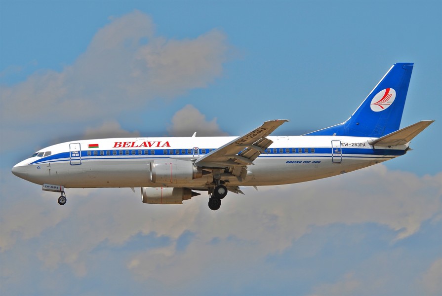 Belavia Boeing 737-300; EW-283PA@FRA;06.07.2011 603nn (7282706586)