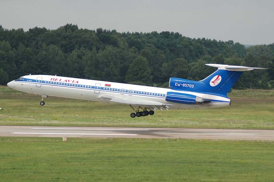 Belavia Tupolev 154; EW-85703@HAJ;28.07.2007 482fk (4301862037)