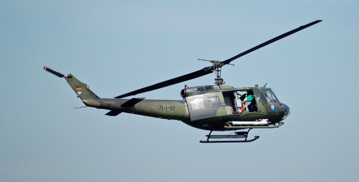 Bell UH-1D 05