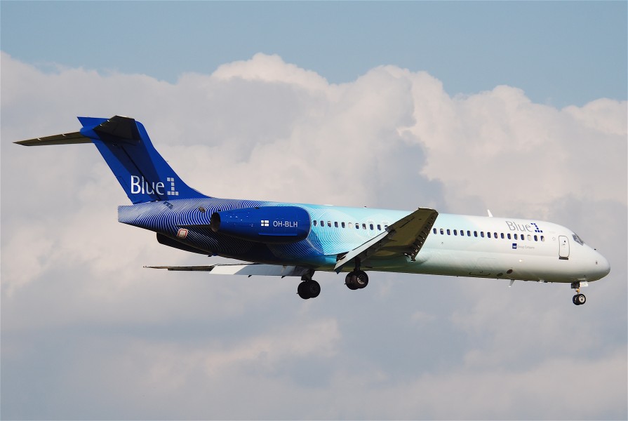Blue1 Boeing 717-2CM; OH-BLH@ZRH;30.06.2011 601az (5897381588)