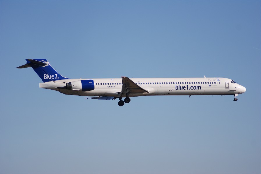 Blue 1 MD-90-30; OH-BLU@30.01.2007 450cx (4285501112)