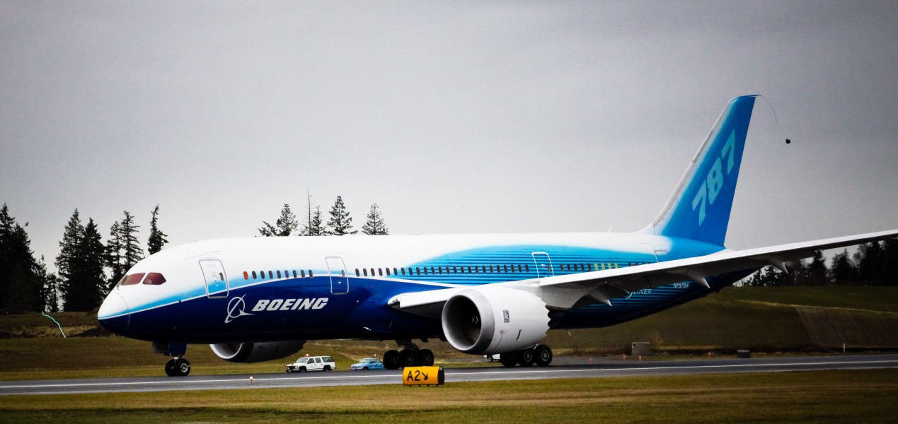 Boeing 787-8 first flight taxi