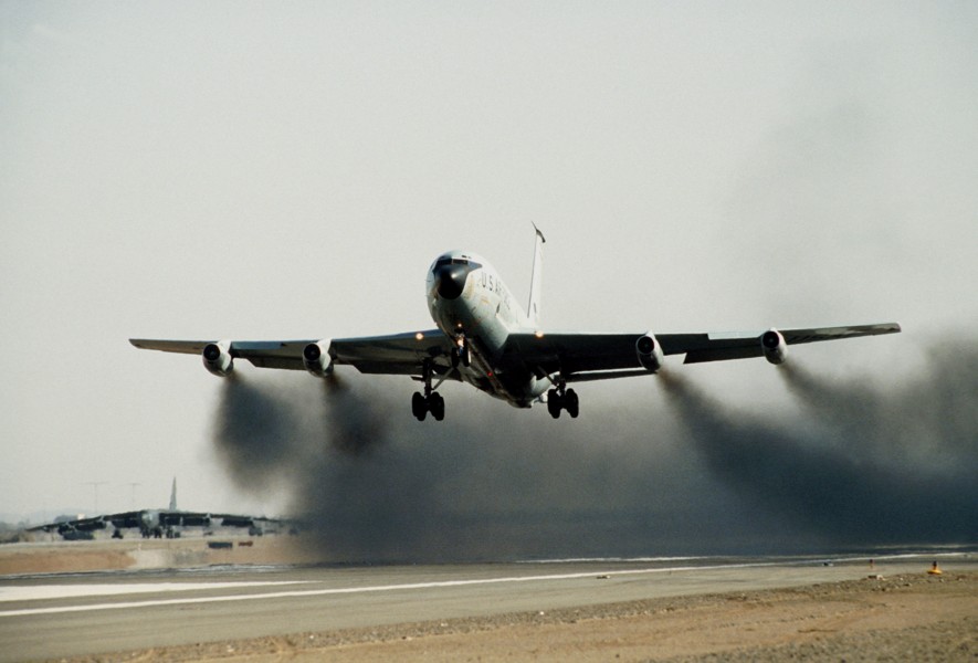 Boeing KC-135 J57 takeoff
