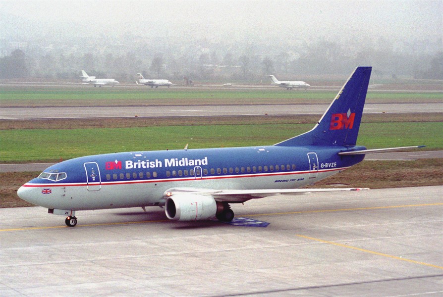 British Midland Airways Boeing 737-500; G-BVZE@ZRH;26.01.1996 (5216859549)
