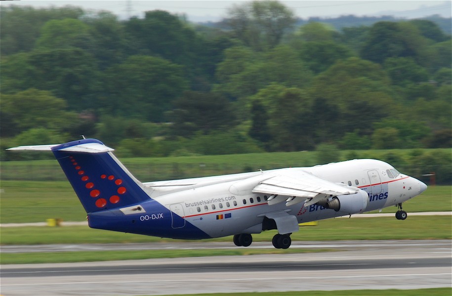 Brussels Airlines Avro RJ 85; OO-DJX@MAN;14.05.2011 596ce (5732953038)