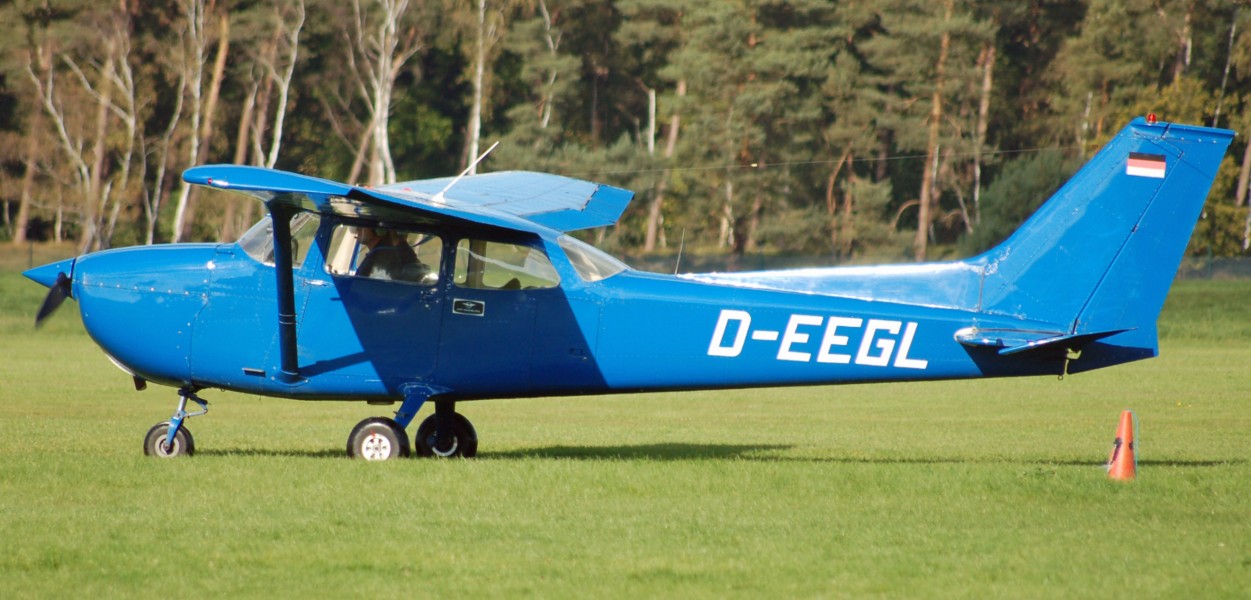 Cessna 172 (D-EEGL) 03