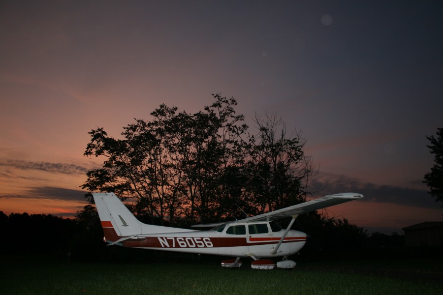 Cessna 172 N76056 001