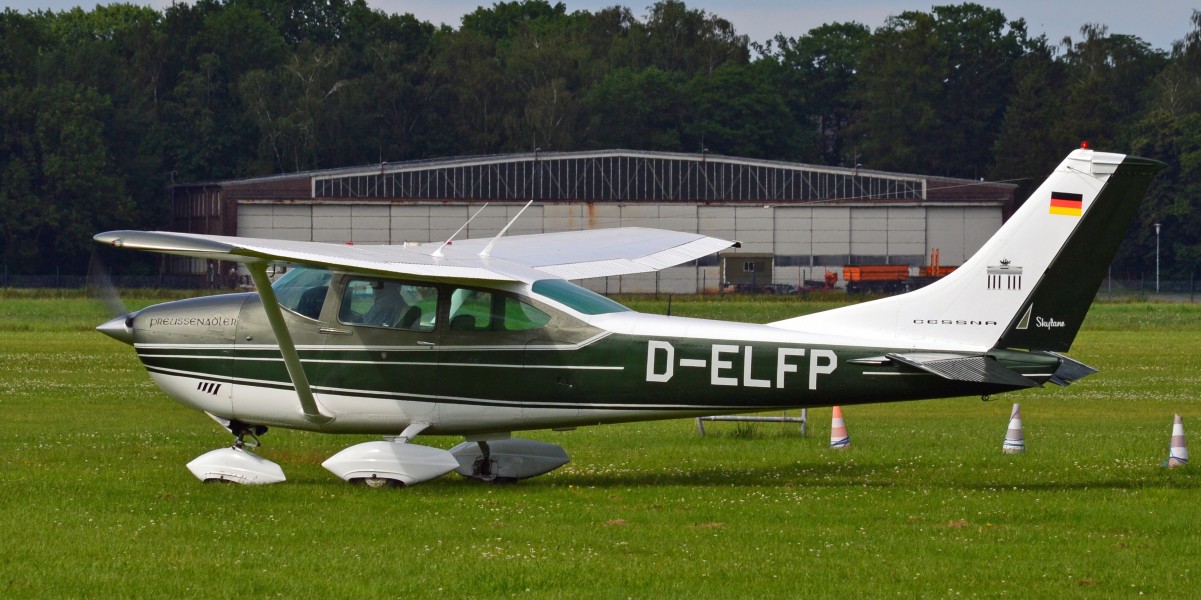 Cessna 182N Skylane (D-ELFP) 02