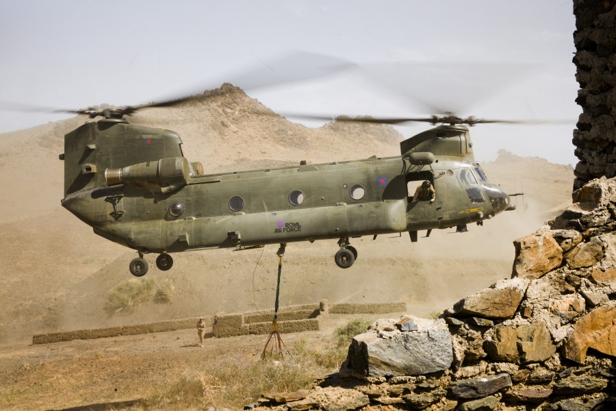 Chinook Lifts Off With an Underslung Load MOD 45150902