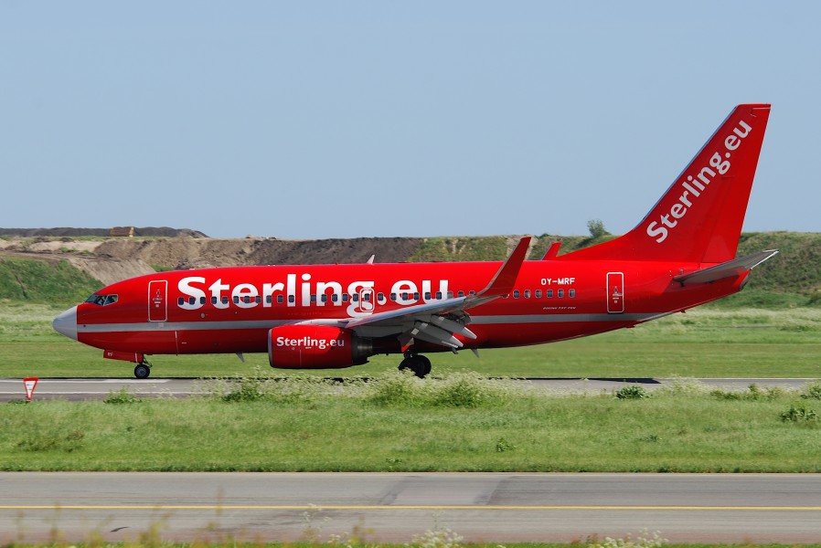 Cimber Sterling Boeing 737-700; OY-MRF@CPH;03.06.2010 574dm (4688660728) (2)