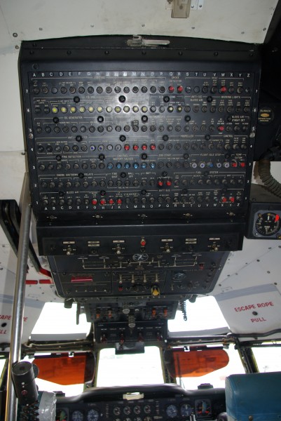 Cockpit Super Guppy (MAA)-4