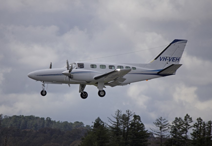 Corporate Air (VH-VEH) Cessna 441 Conquest on approach to Canberra Airport