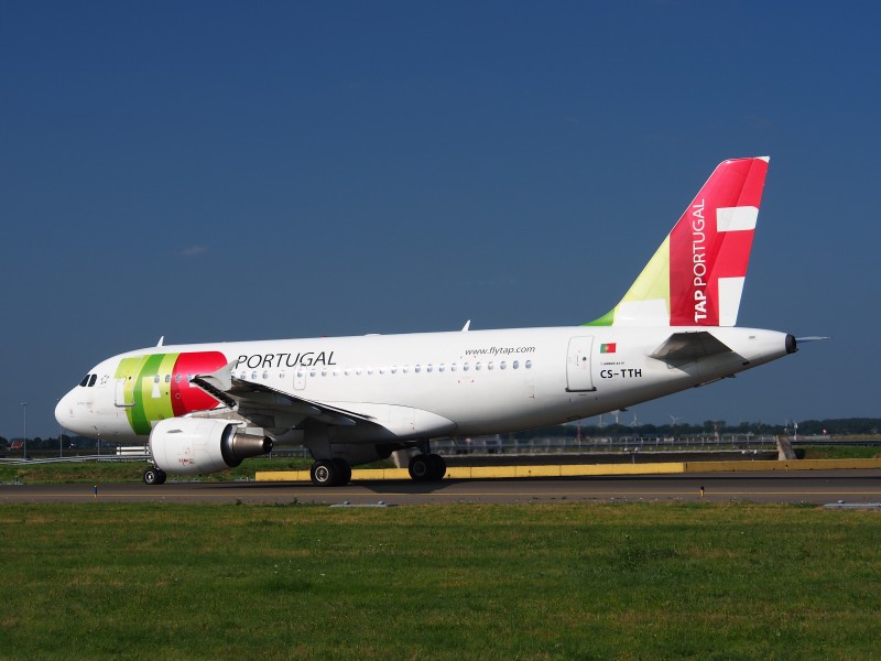 CS-TTH TAP - Air Portugal Airbus A319-111 - cn 917 taxiing 18july2013 pic-006