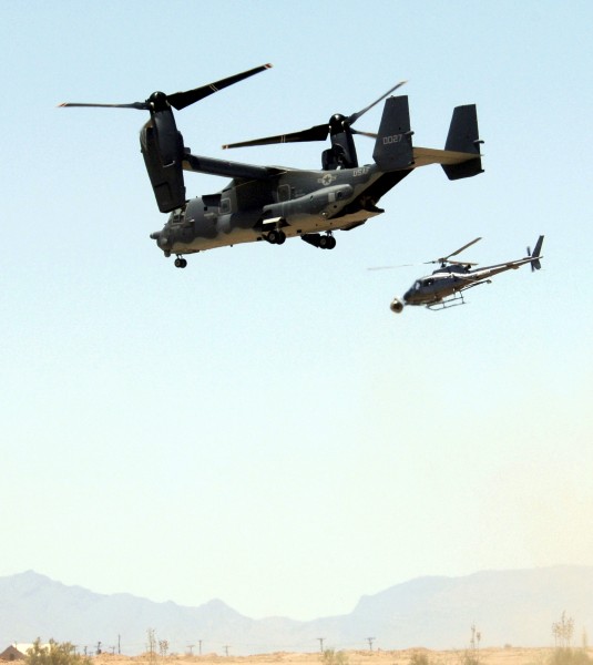 CV-22 Osprey taking off at Holloman AFB during filming of Transformers 2006-05-26 2
