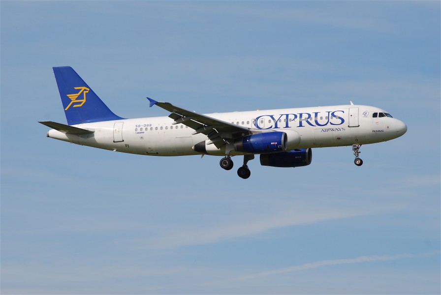 Cyprus Airways Airbus A320-231, 5B-DBB@ZRH,30.06.2007-473av - Flickr - Aero Icarus