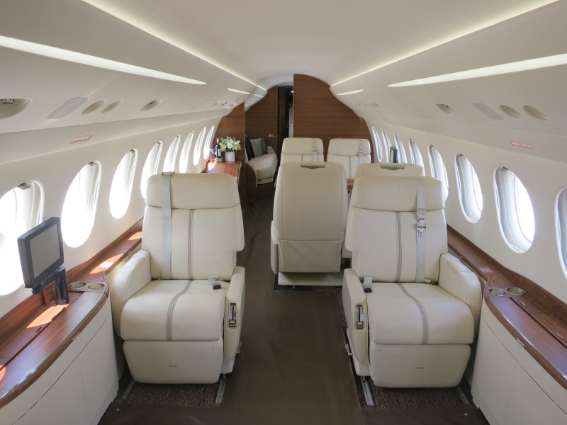 Dassault Falcon 7X forward cabin interior