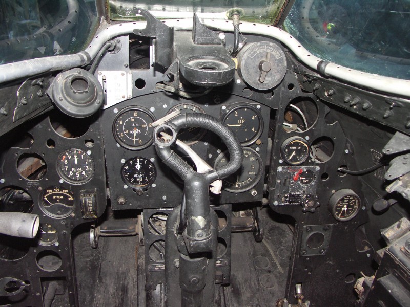De Havilland DH-100 Vampire FB mk2 Interior-001