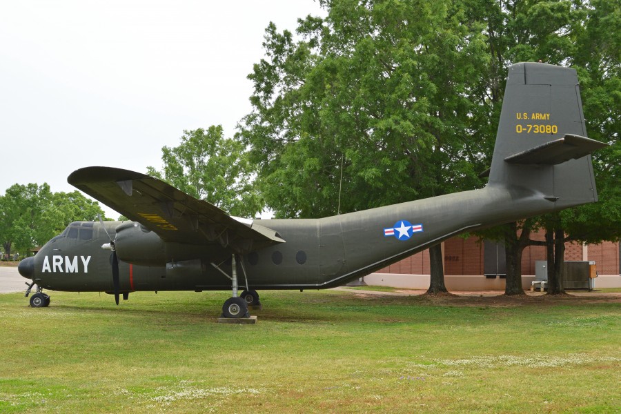 DHC YC-7A Caribou 0-73080 (10562144594)