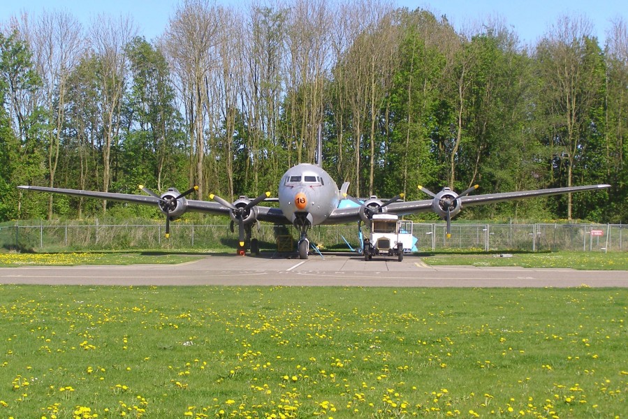 Douglas-C-54-NL-316b