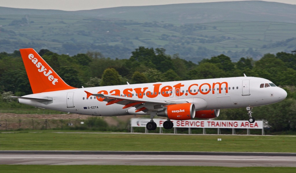Easy Jet A320 (4359300111)