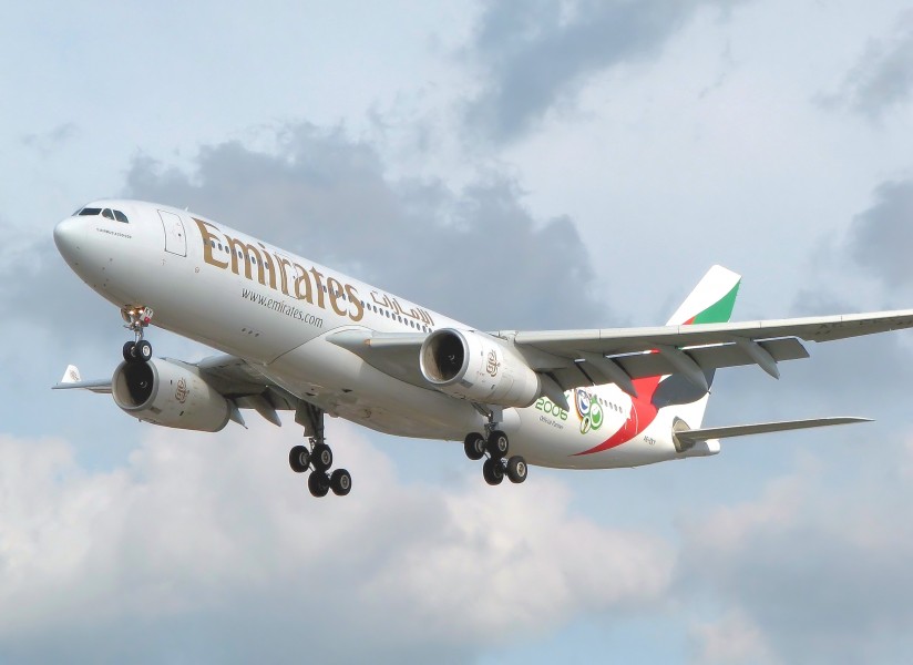 Emirates a330-200 a6-eky arp