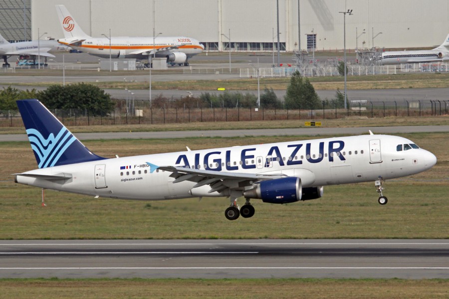 F-HBIO A320-214 Aigle Azur(new c-s) TLS 26SEP13