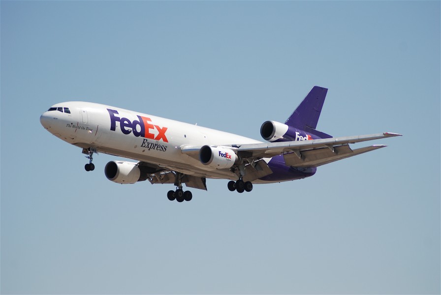 FedEx MD-10; N562FE@LAX;19.04.2007 465ku (4264406048)