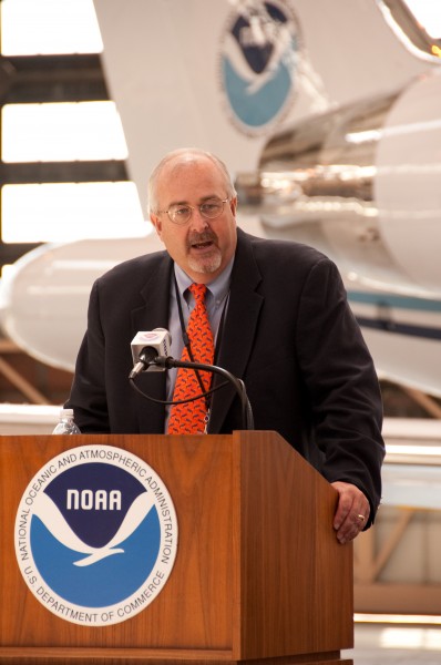 FEMA - 41175 - FEMA Administrator W. Craig Fugate at the NOAA Annual Hurricane