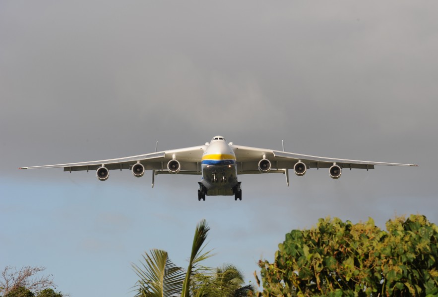 FEMA - 42201 - Antonov Cargo Plane Arrives in American Samoa Carrying Generator