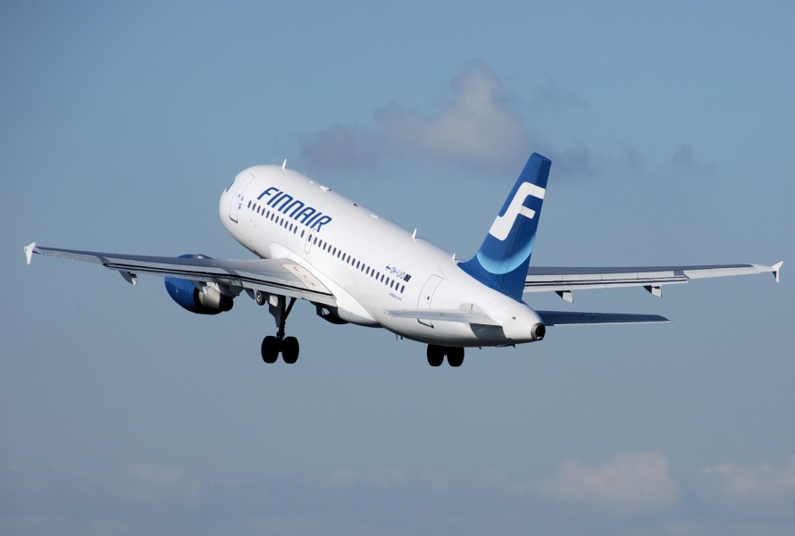 Finnair a319-100 oh-lvd takeoff manchester arp