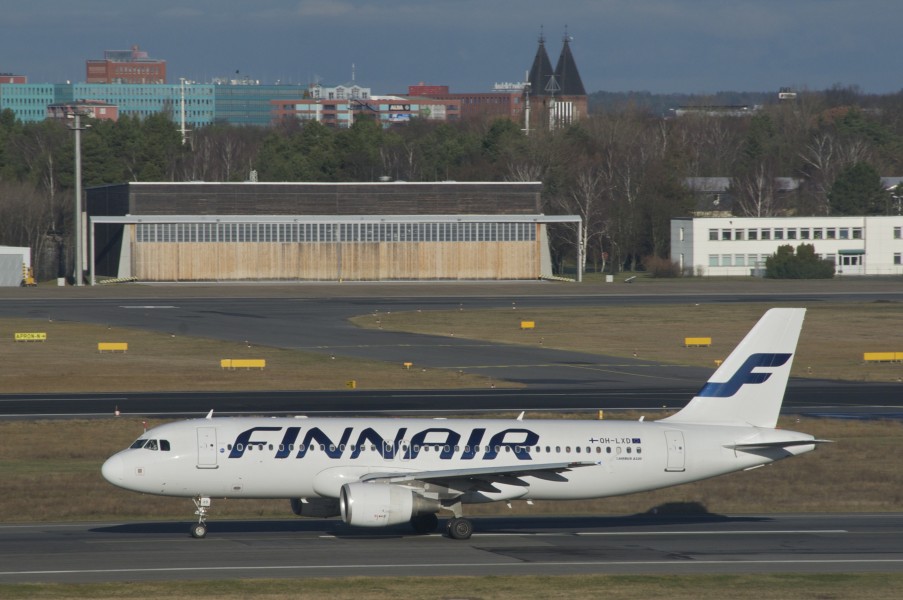 Finnair Airbus A320-214; OH-LXD@TXL;30.12.2012 684cg (8332168957)
