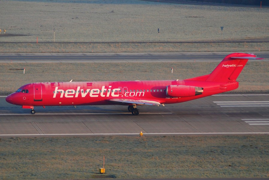 Helvetic Airways Fokker 100; HB-JVE@ZRH;21.12.2006 441aw (4277913794)