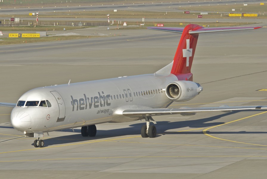 Helvetic Airways Fokker 100; HB-JVH@ZRH;26.12.2011 632cq (6581327553)