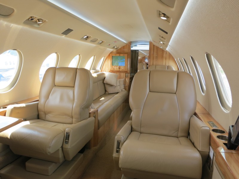 Interior of Dassault Falcon 50 cabin