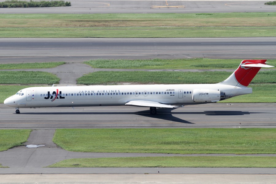 JAL MD-90-30(JA8020) (5047695650)