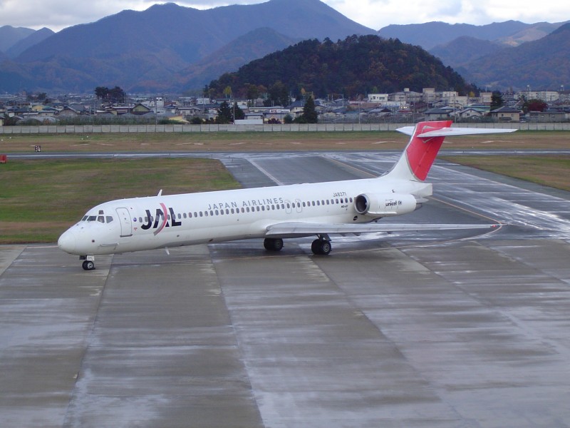 Japan Air Lines MD-87(JA8371530401897), Yamagata Airport