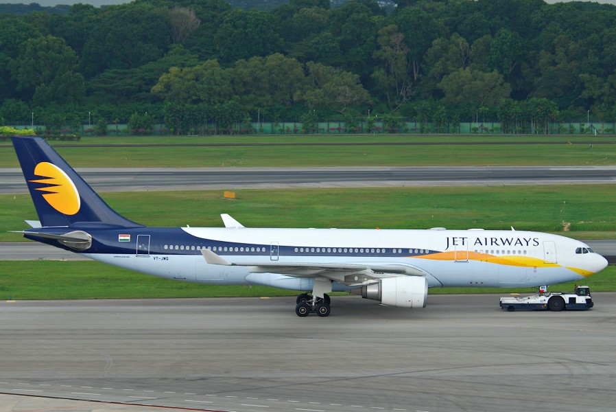 Jet Airways Airbus A330-200; VT-JWQ@SIN;07.08.2011 617en (6068917427)