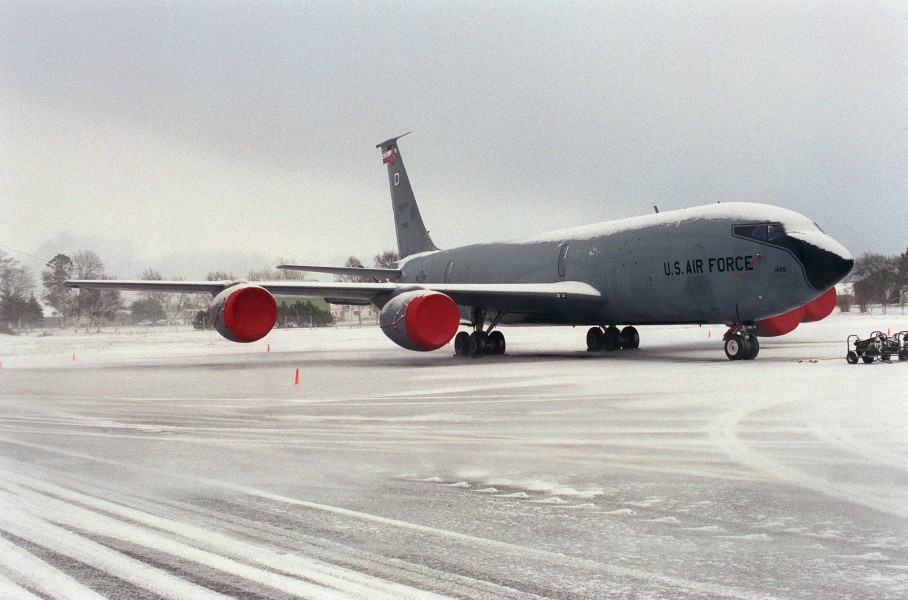 KC-135R at Sola Air Station 2
