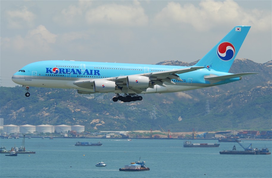 Korean Air Airbus A380-861; HL7612@HKG;04.08.2011 615do (6207746134)