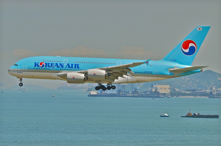 Korean Air Airbus A380-861; HL7612@HKG;04.08.2011 615dq (7211850492)