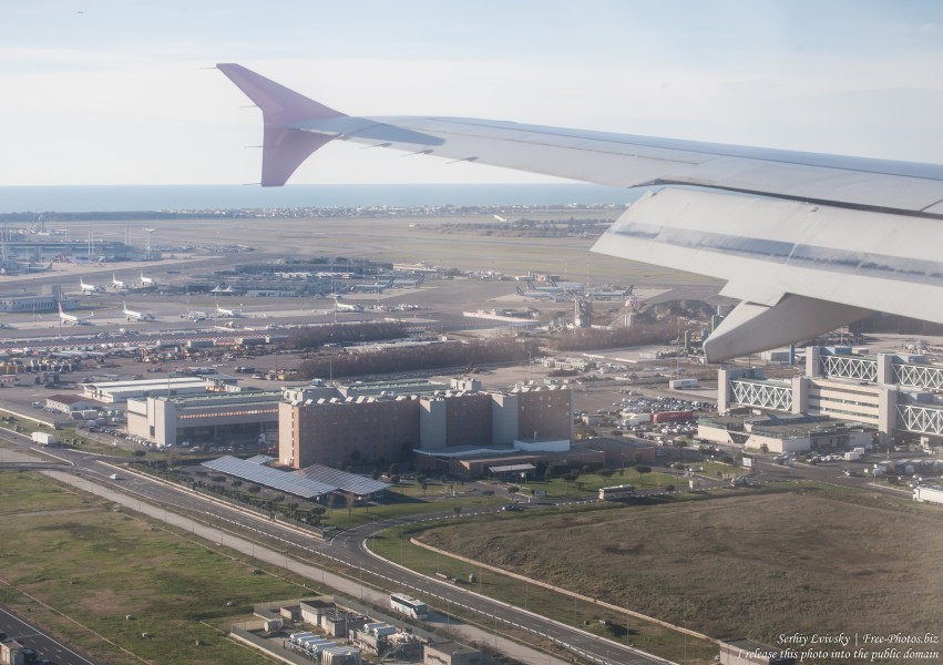 landing in Fiumicino airport, Italy, in January 2016, photo by Serhiy Lvivsky, picture 3