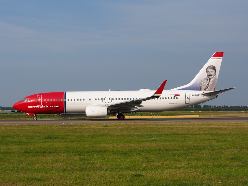 LN-DYZ Norwegian Air Shuttle Boeing 737-8JP(WL) - cn 39013, taxiing 22july2013 pic-003