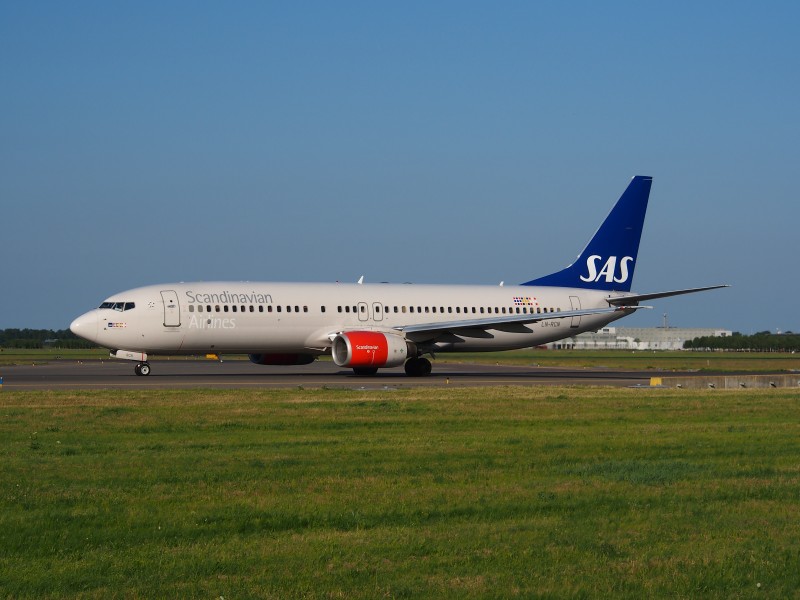 LN-RCN SAS Scandinavian Airlines Boeing 737-883 - cn 28318 taxiing 18july2013 pic-002