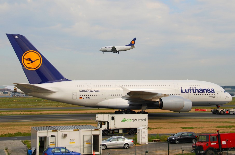 Lufthansa Airbus A380-841; D-AIMC@FRA;06.07.2011 603bl (5912167179)