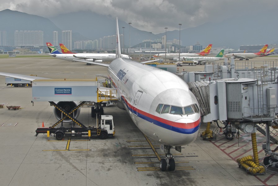 Malaysia Airlines Boeing 777-200ER; 9M-MRD@HKG;05.08.2012 671fd (8008537448)