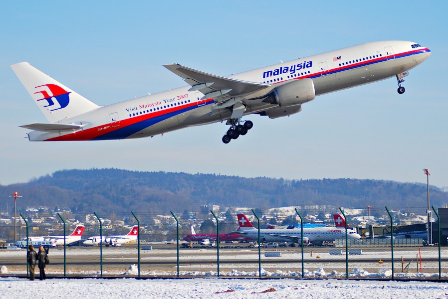 Malaysia Airlines Boeing 777-2H6ER, 9M-MRH@ZRH,28.01.2007-449bf - Flickr - Aero Icarus