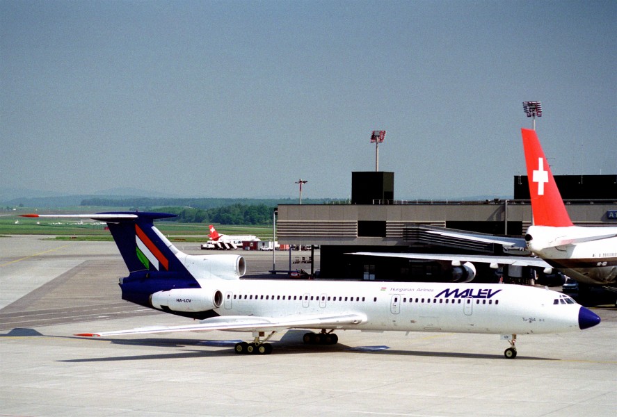 MALEV Hungarian Airlines Tupolev Tu-154B2; HA-LCV@ZRH;25.05.1995 (5120665356)