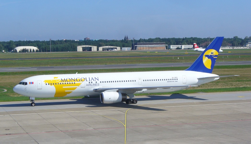 Mongolian Airlines Boeing 767-300