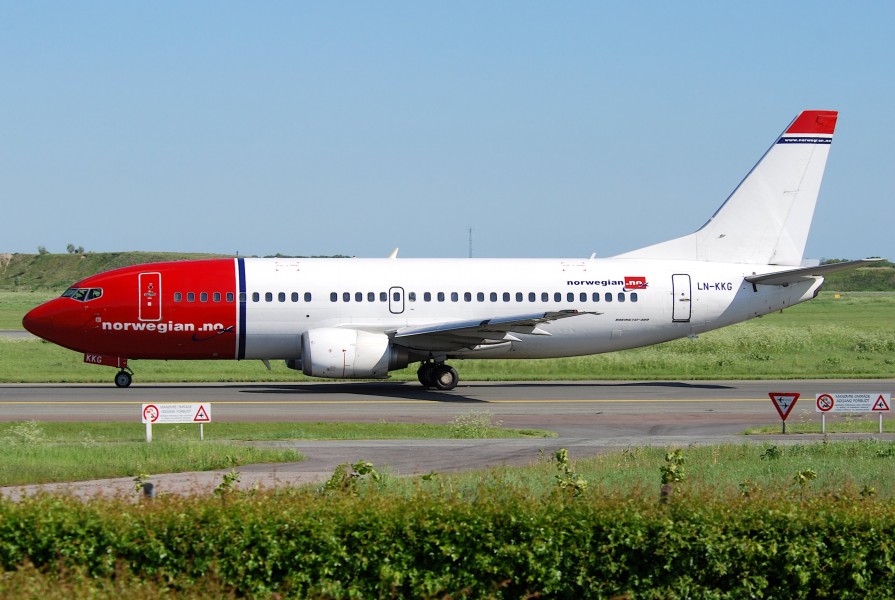 Norwegian Boeing 737-300; LN-KKG@CPH;03.06.2010 574gd (4688513104)