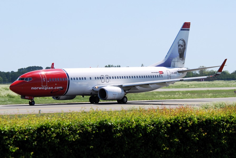Norwegian Boeing 737-800; LN-NOO@CPH;03.06.2010 574bl (4687973501) (2)